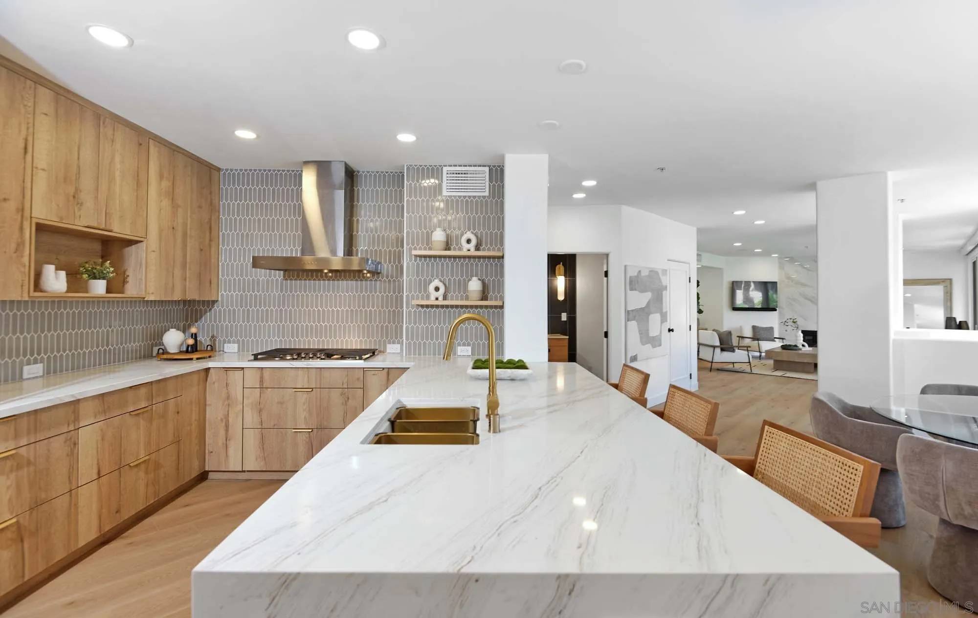 La Jolla, CA 92037,302 Prospect St #6