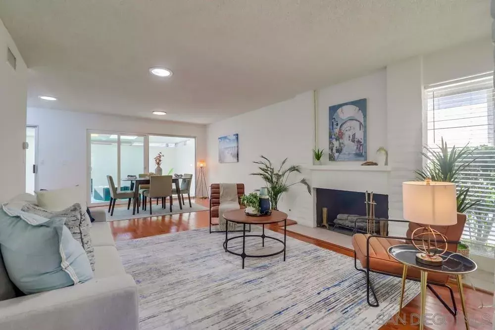 San Diego, CA 92115,4402 Collwood Ln