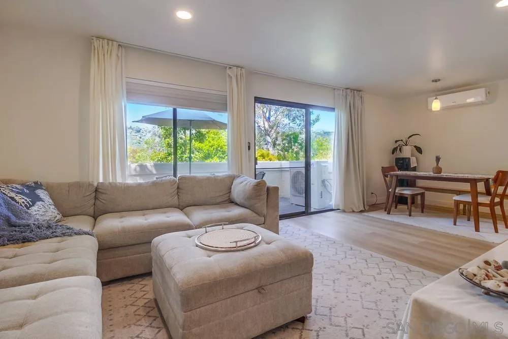 2722 Ariane Dr #40, San Diego, CA 92117