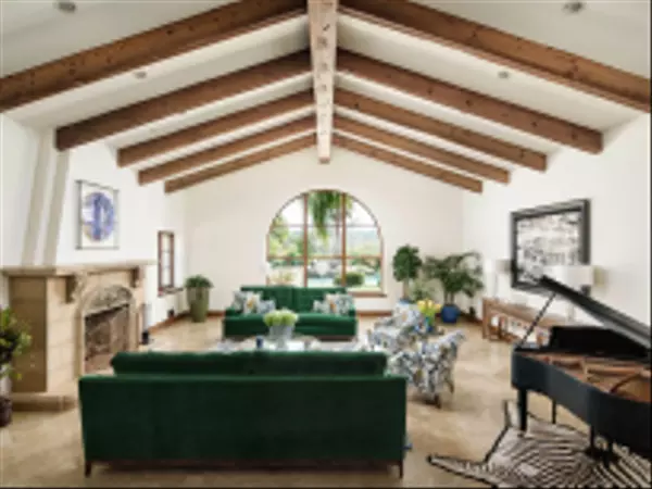 Rancho Santa Fe, CA 92067,16409 Via de Santa Fe