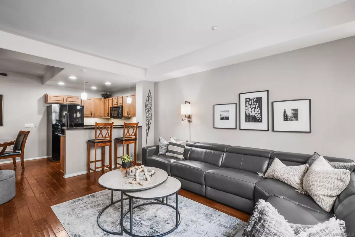 La Mesa, CA 91942,7725 El Cajon Blvd #5