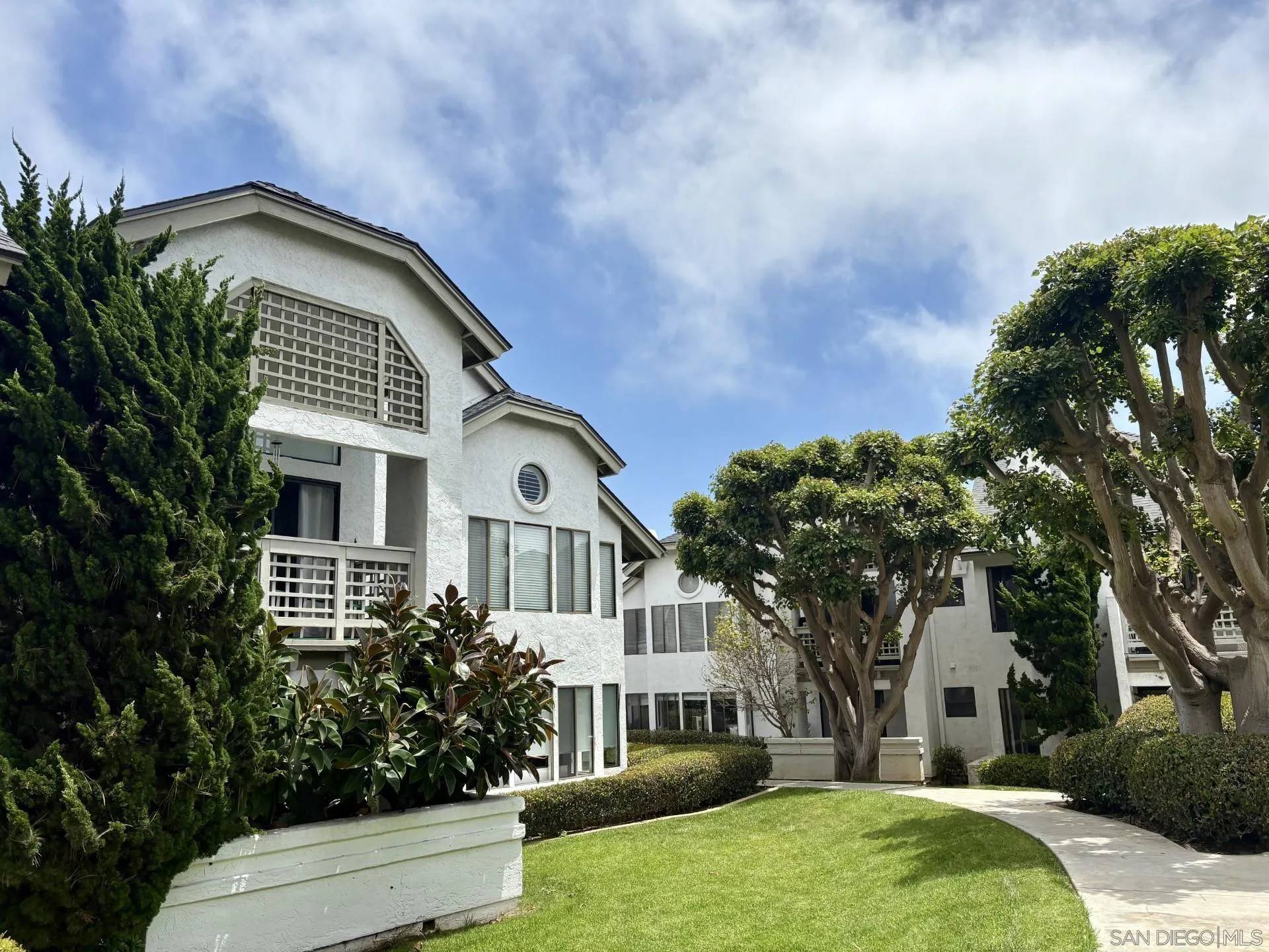 Solana Beach, CA 92075,534 VIA DE LA VALLE #J
