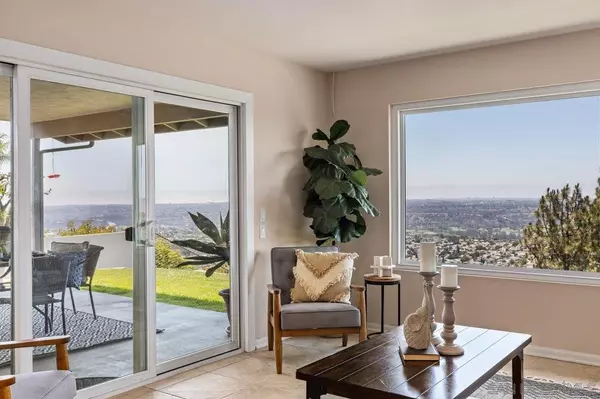 San Diego, CA 92120,6184 Del Paso Ave