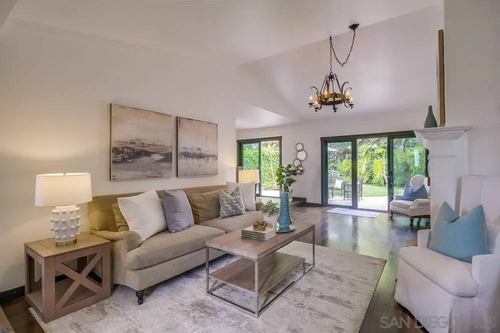 3886 Santa Cruz, San Diego, CA 92107