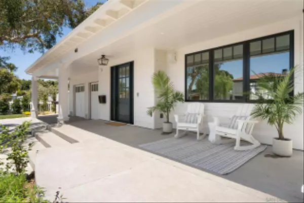 Coronado, CA 92118,461 Country Club Ln