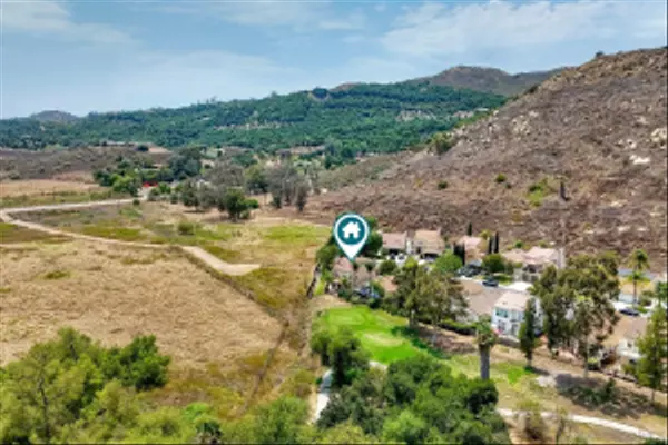 Escondido, CA 92027,2476 Fallbrook Pl