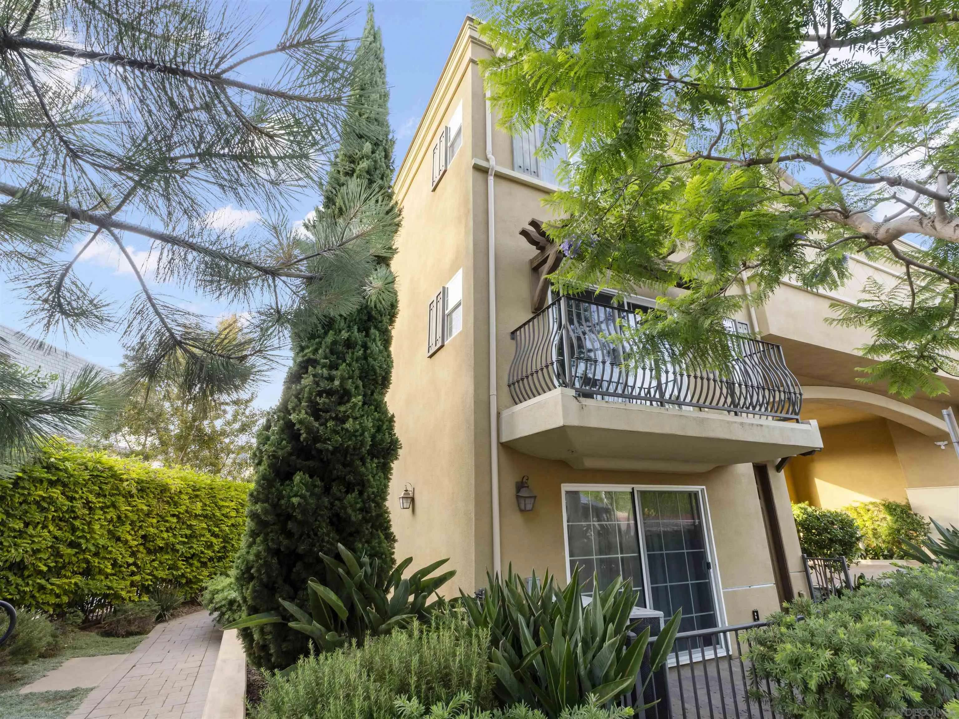 La Jolla, CA 92037,2400 Torrey Pines Rd #112