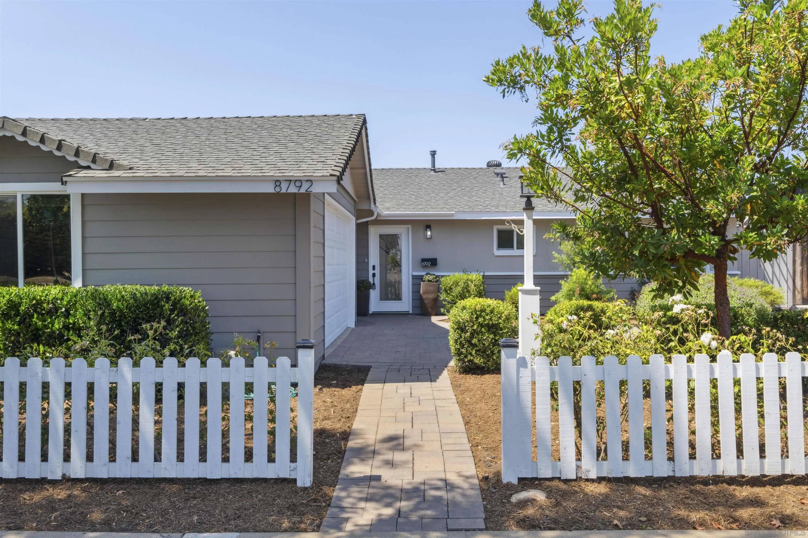 San Diego, CA 92123,8792 Haveteur Way
