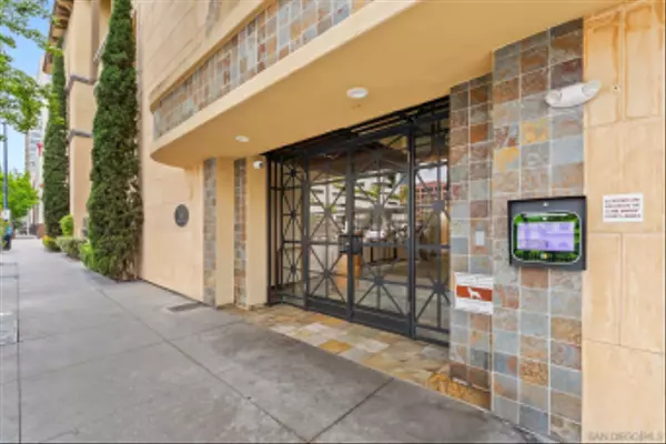 San Diego, CA 92101,301 W G St #112