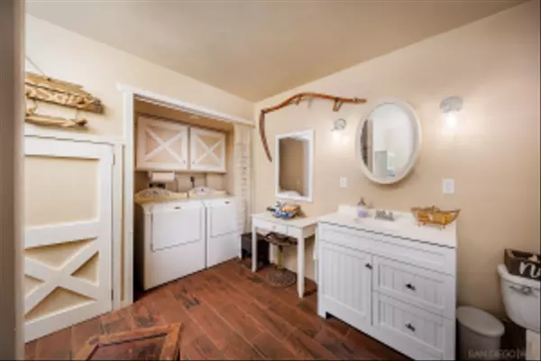 Valley Center, CA 92082,31141 Saddleback Rd