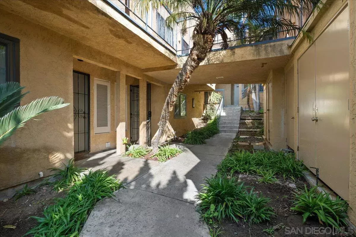 San Diego, CA 92110,5736 Lauretta