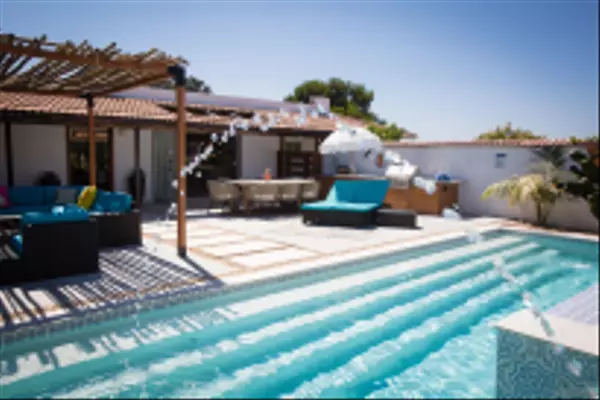 Del Mar, CA 92014,1047 Highland Dr