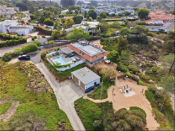 Del Mar, CA 92014,1047 Highland Dr