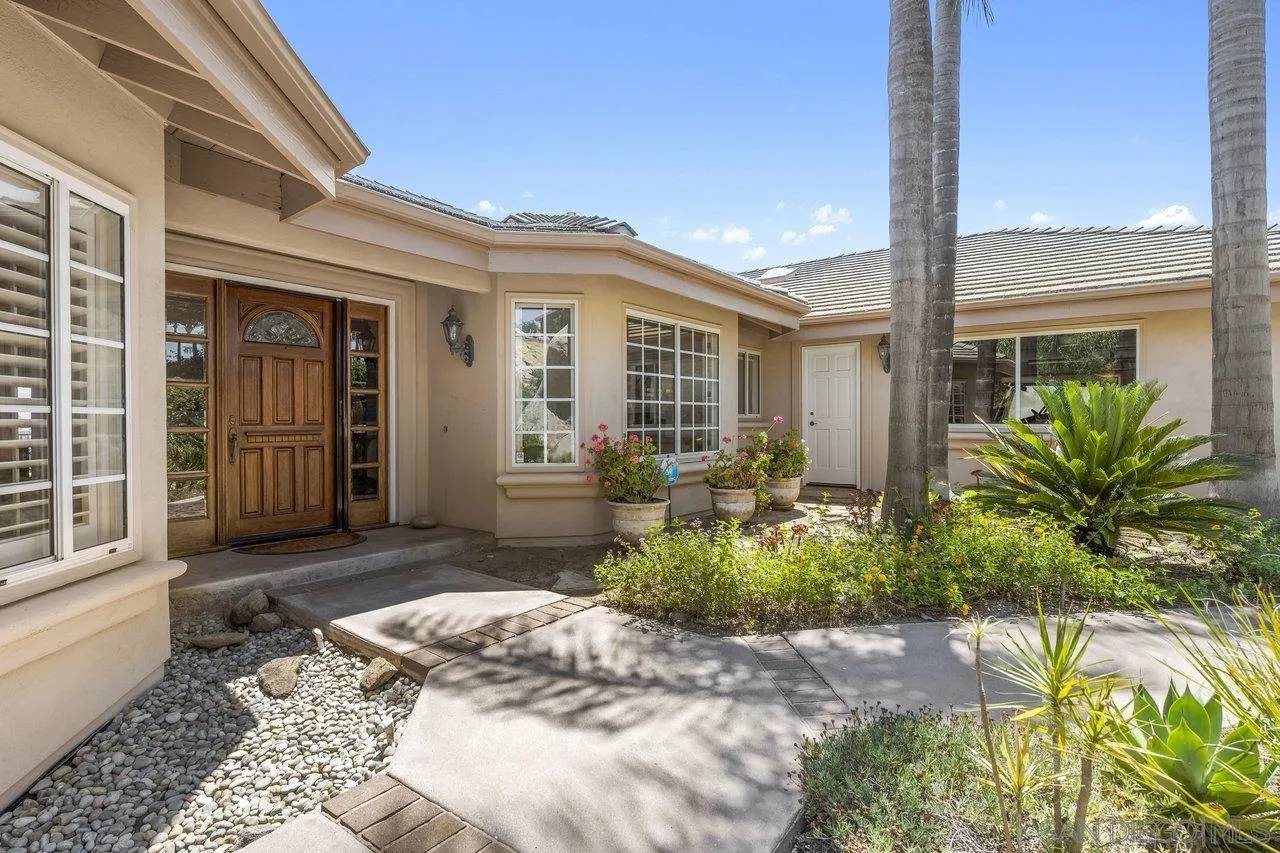 Escondido, CA 92026,27754 High Vista Dr
