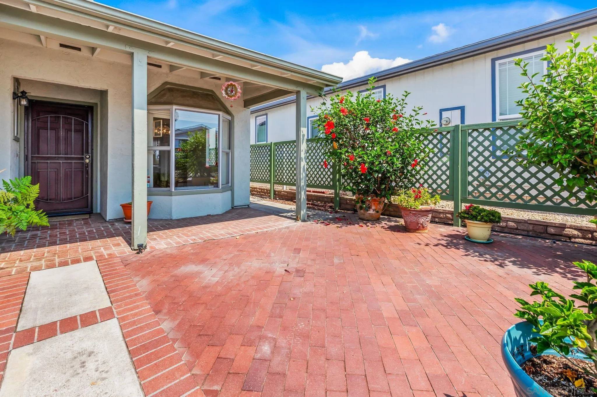 Vista, CA 92081,628 Via Santa Paulo