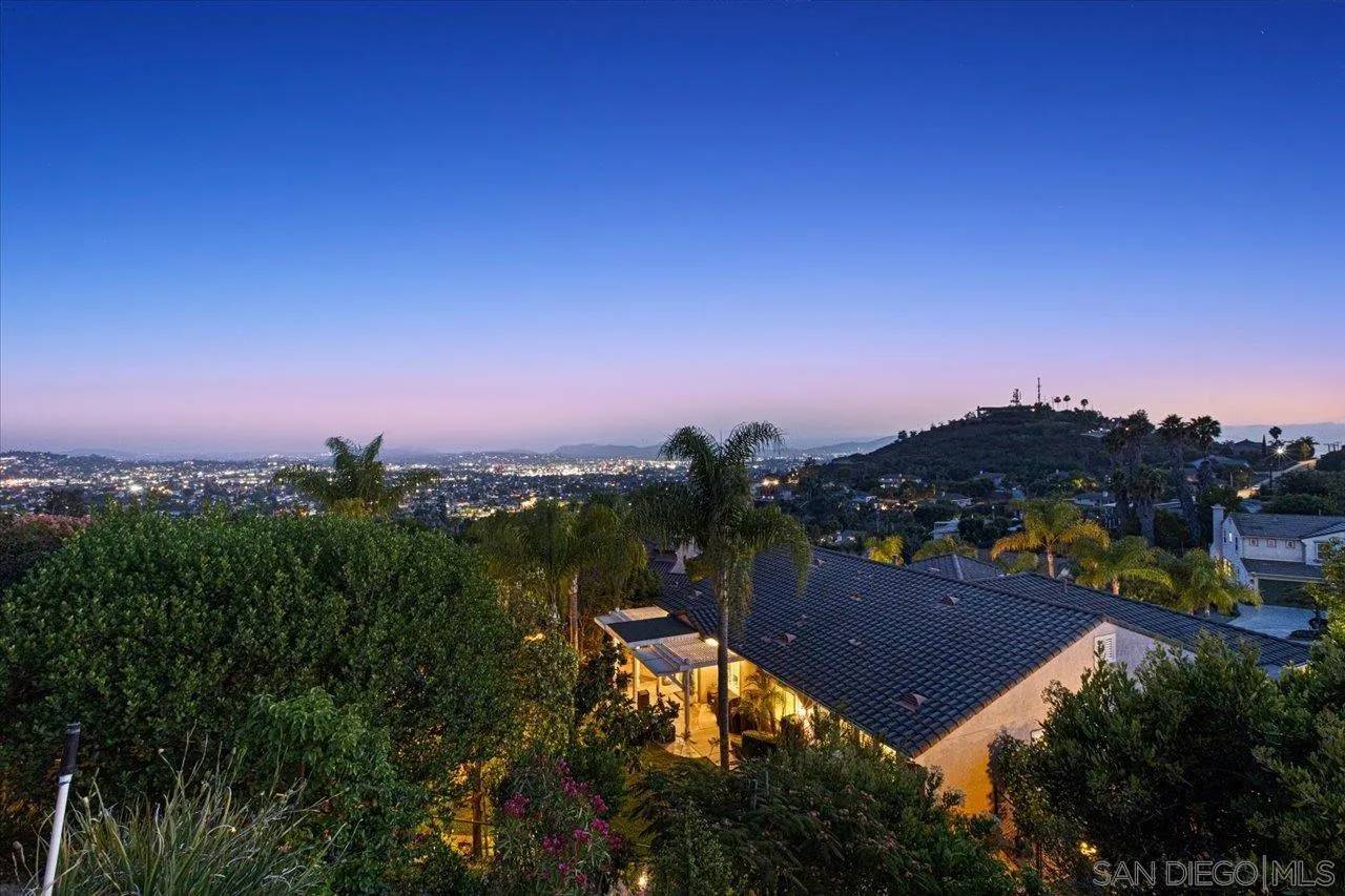 Escondido, CA 92027,1652 Daybreak Pl