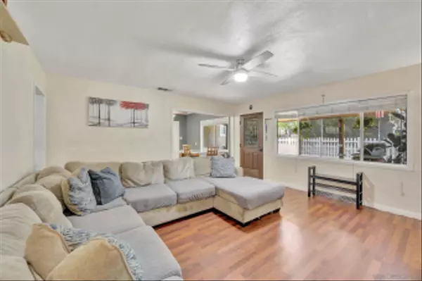 Santee, CA 92071,9129 Prospect Ave