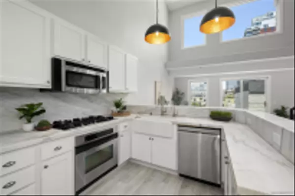 San Diego, CA 92101,1501 India St #605
