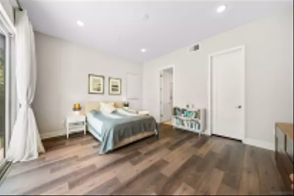 San Diego, CA 92130,5347 Morning Sage Way