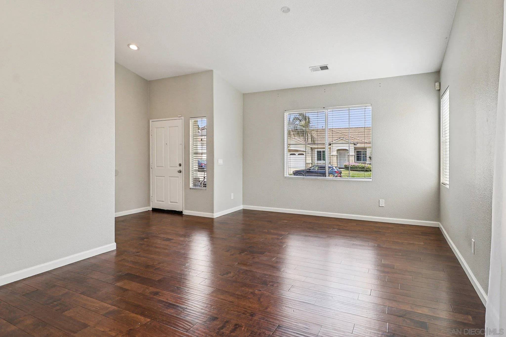 Oceanside, CA 92057,773 Aldea Dr