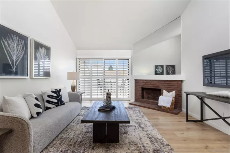 6948 Sandpiper Pl., Carlsbad, CA 92009