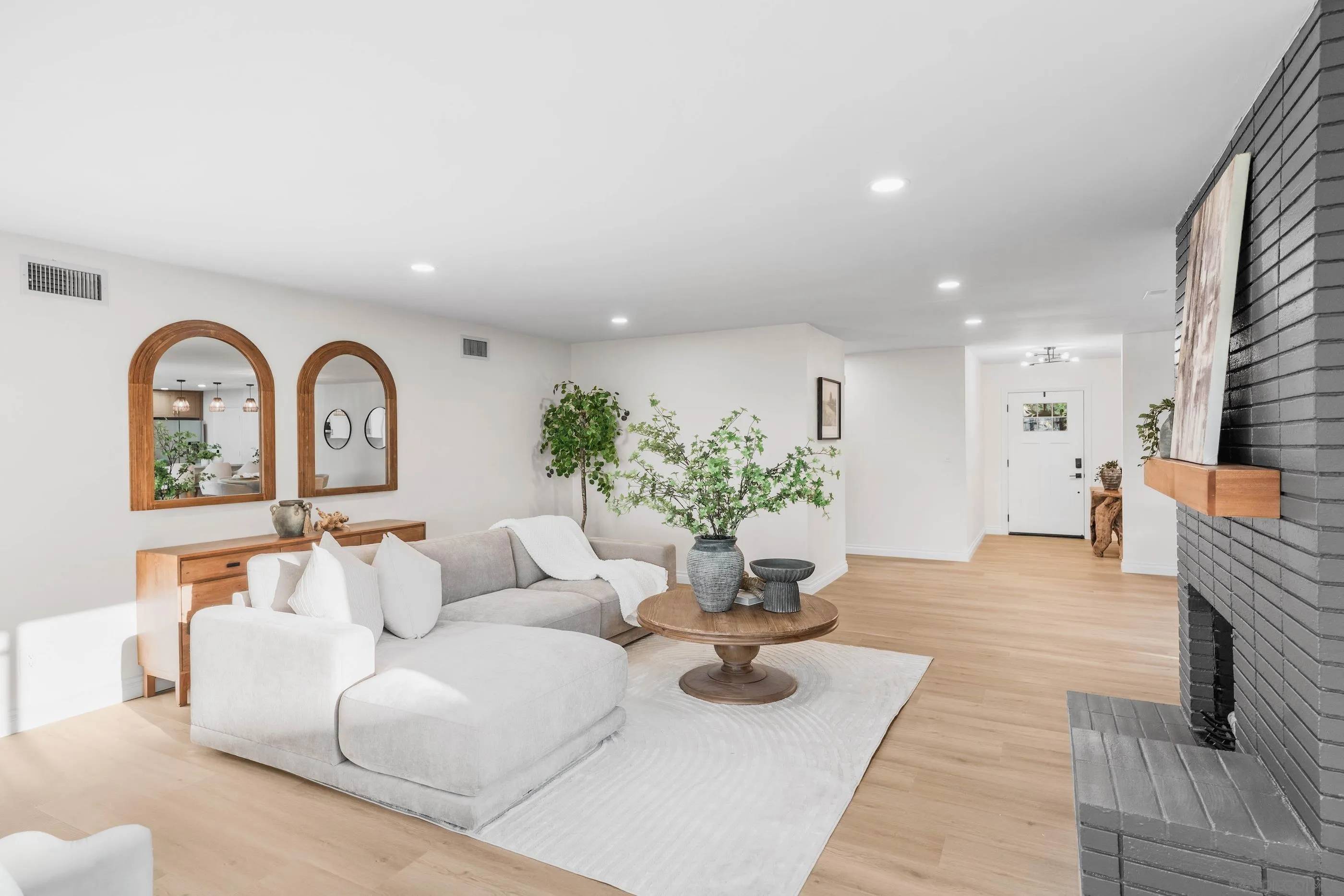 San Diego, CA 92115,5161 Dorman Dr