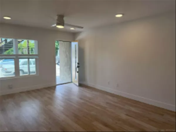 La Jolla, CA 92037,6051 La Jolla Hermosa Ave