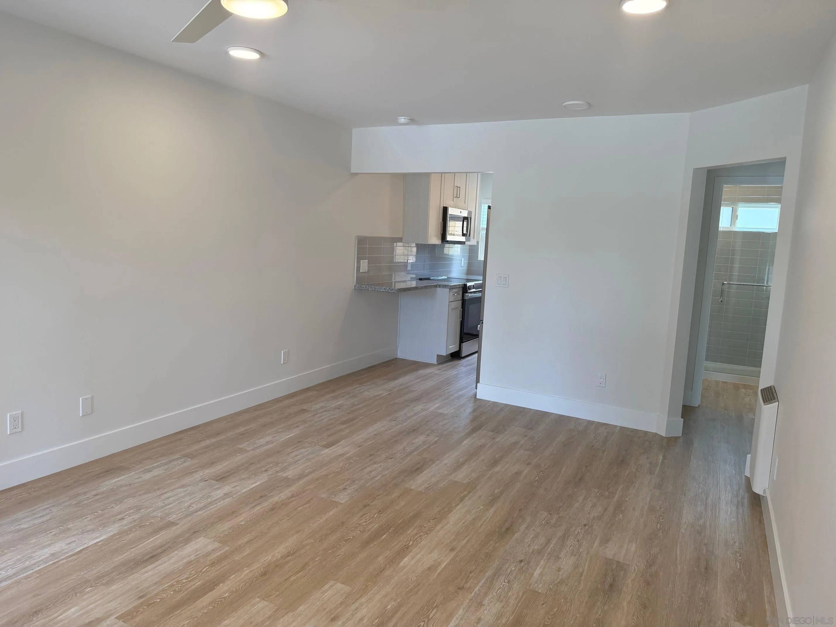 La Jolla, CA 92037,6051 La Jolla Hermosa Ave