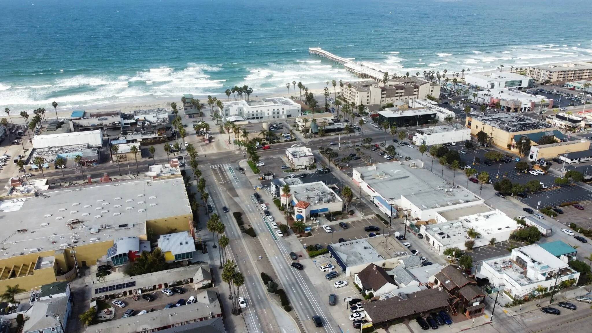 San Diego, CA 92109,866-870 Grand Avenue