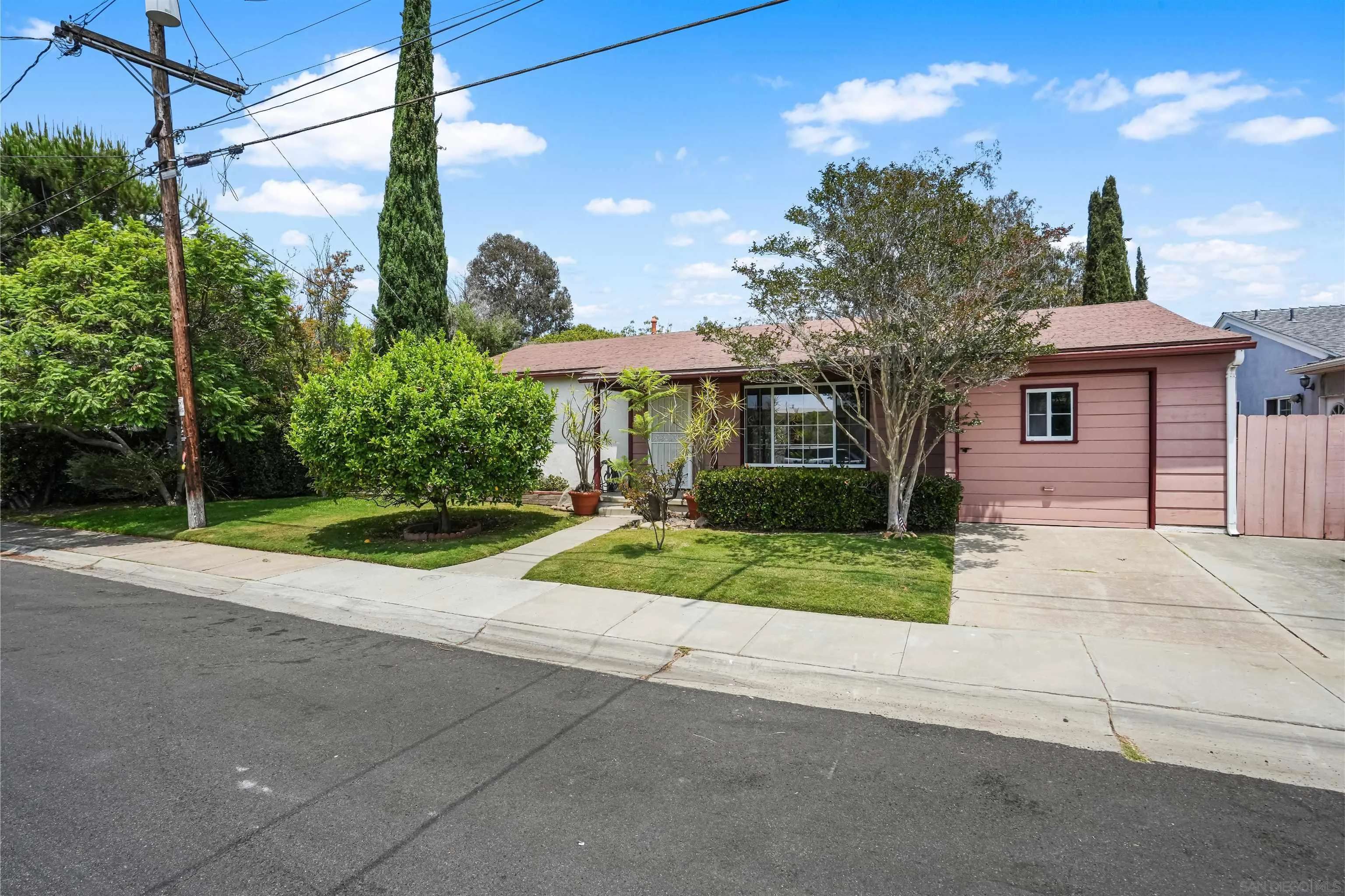 San Diego, CA 92115,4833 Atlanta Dr.