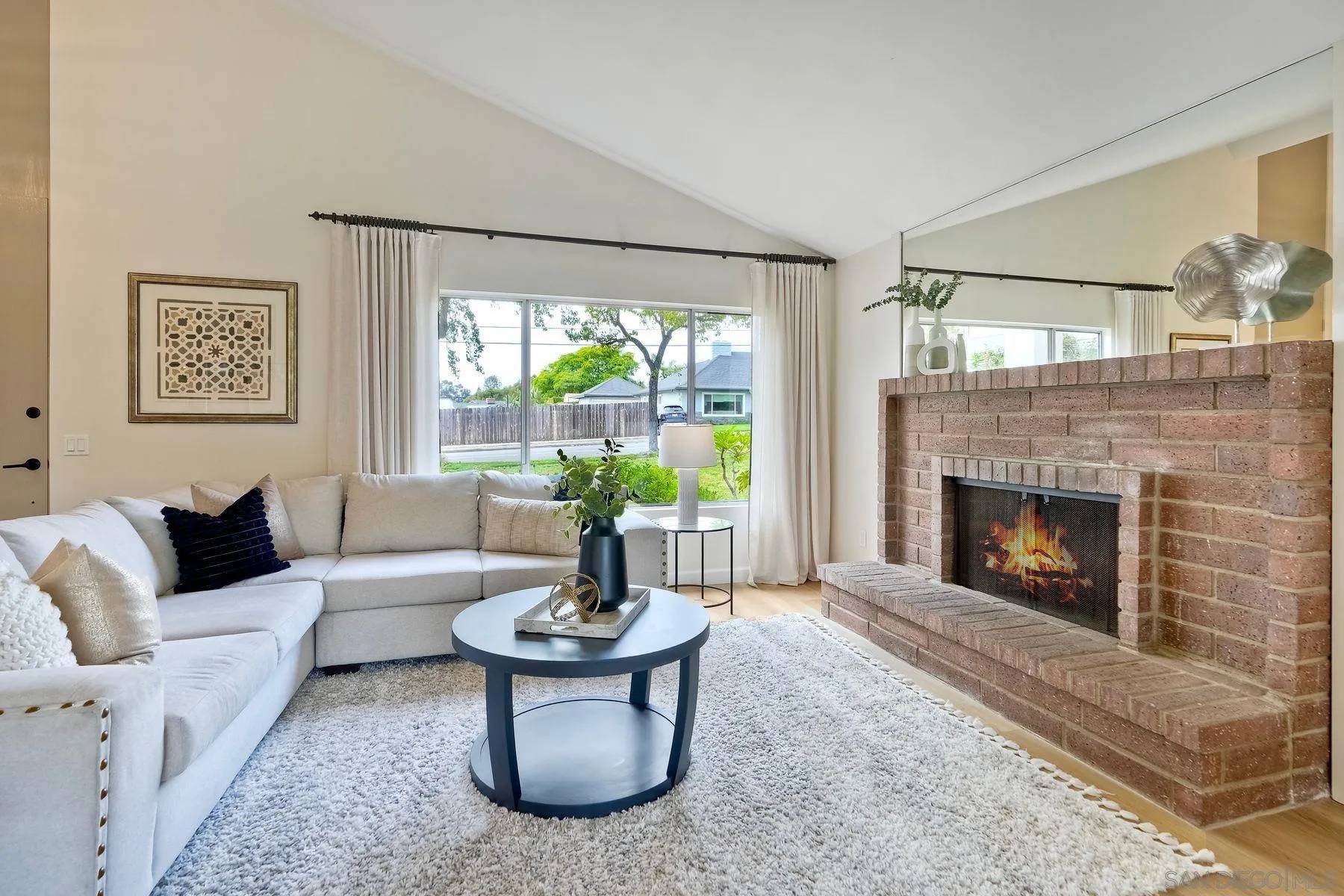 Carlsbad, CA 92008,2025 Linda Ln