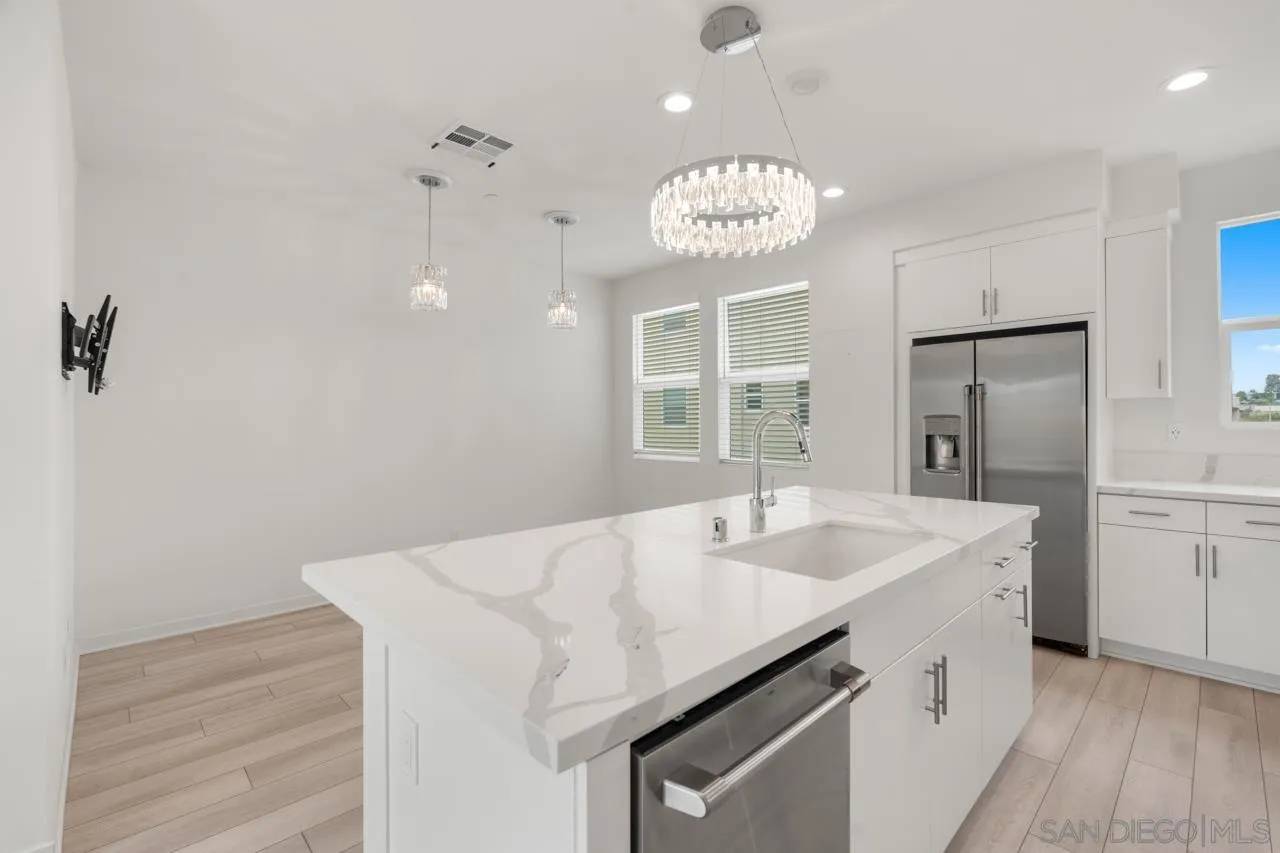 San Diego, CA 92126,10561 Coupland Way
