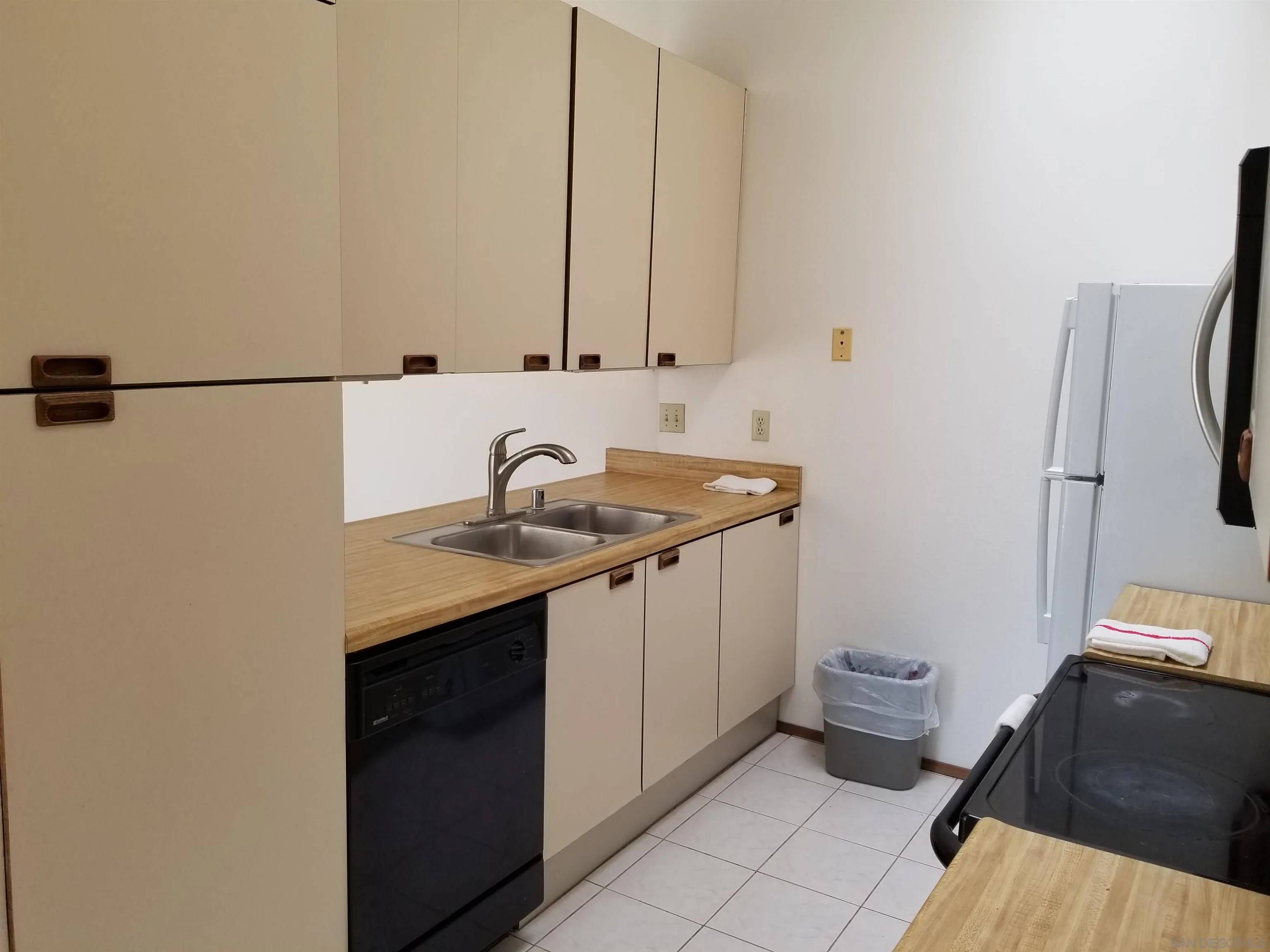 San Diego, CA 92122,8328 Regents Rd #3J