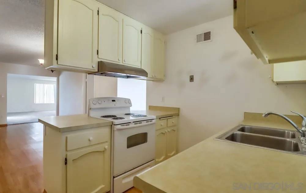 San Diego, CA 92114,6283 Division