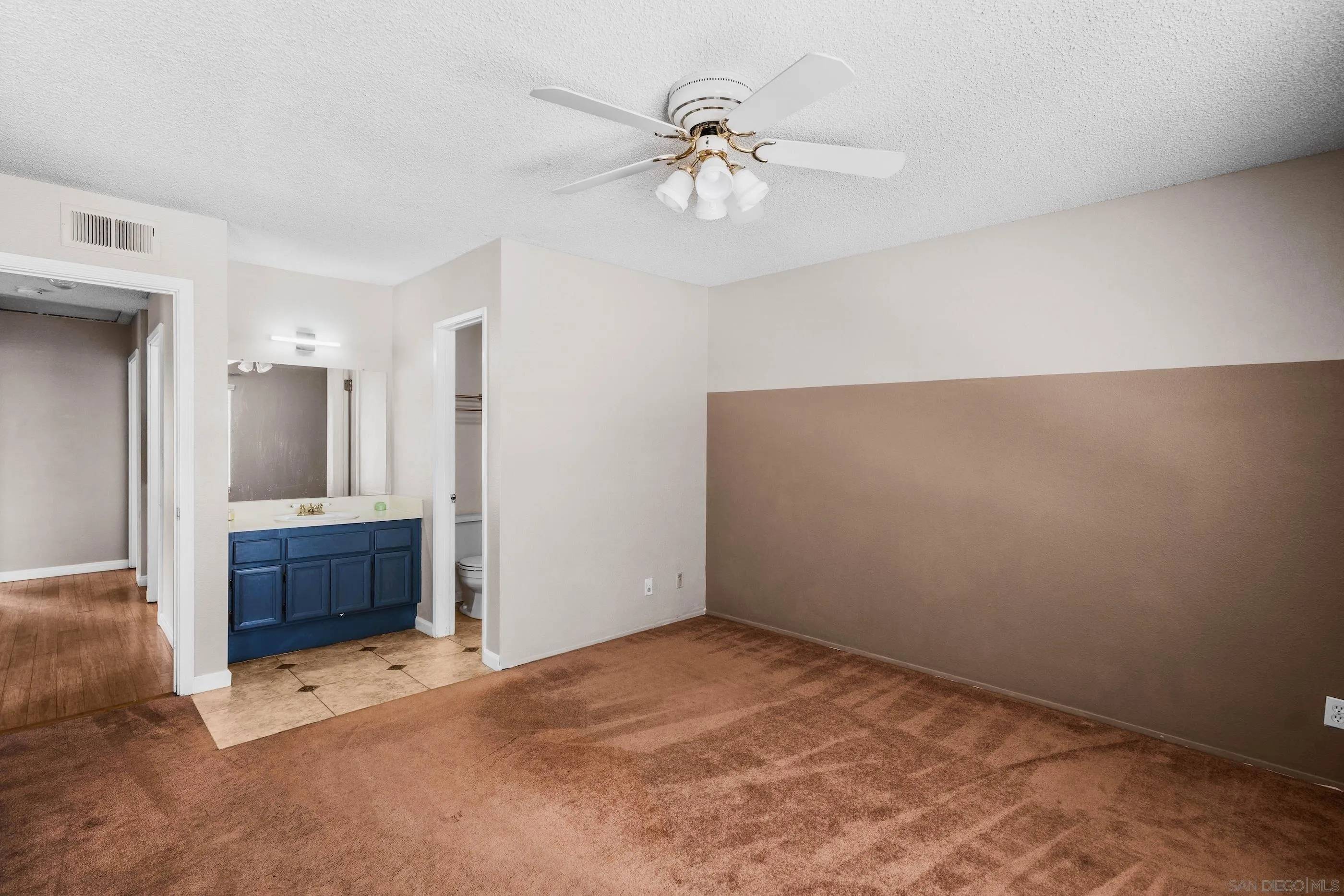 San Diego, CA 92139,1984 Manzana Way