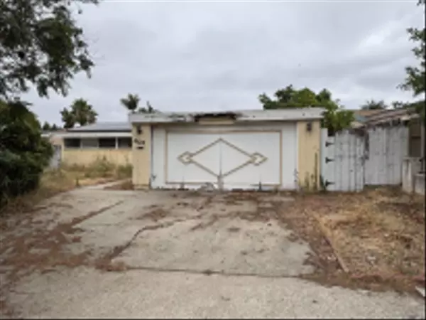 2828 Mission Village Dr, San Diego, CA 92123