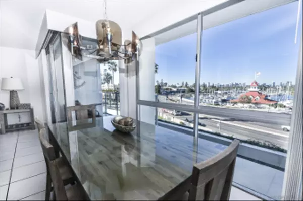 Coronado, CA 92118,1710 Avenida Del Mundo #207