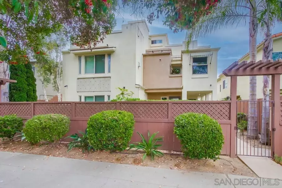 1367 Hornblend Street, San Diego, CA 92109