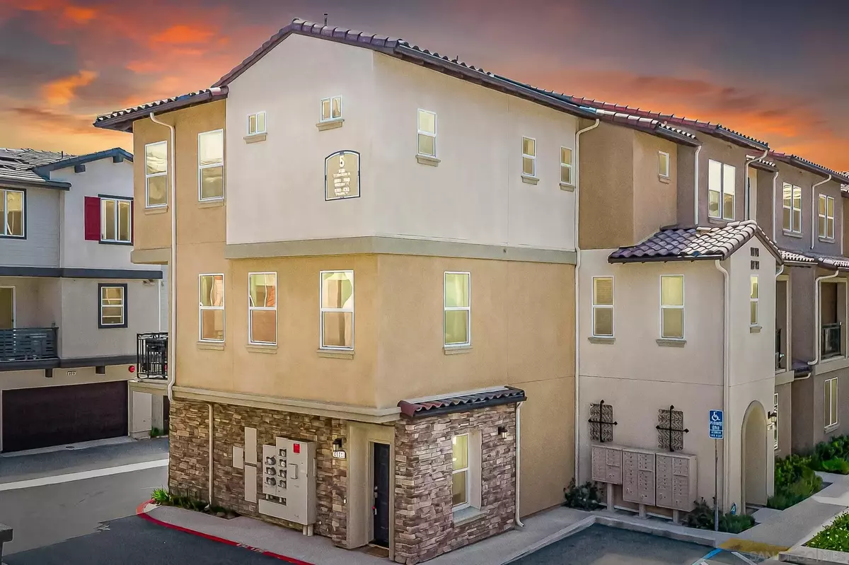 Lemon Grove, CA 91945,8383 Yellowstone St