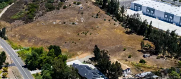 Escondido, CA 92029,0 Kauana Loa Dr #18