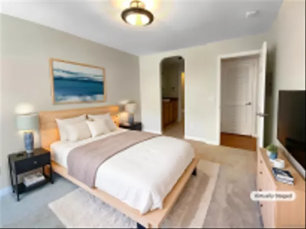 San Diego, CA 92117,5252 Balboa Arms Dr #171