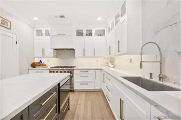 6467 Alexandri Cir, Carlsbad, CA 92011