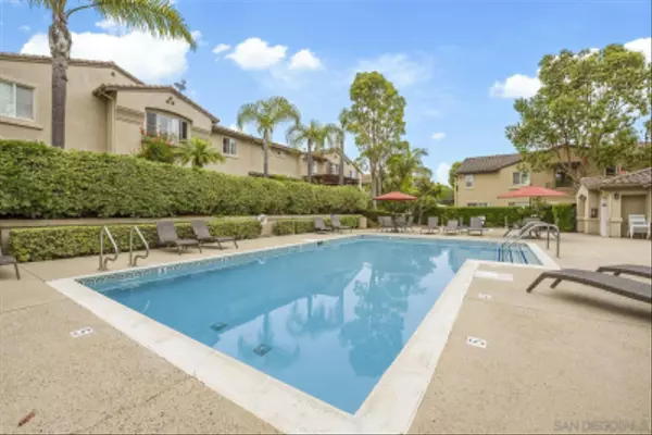 Carlsbad, CA 92011,6467 Alexandri Cir