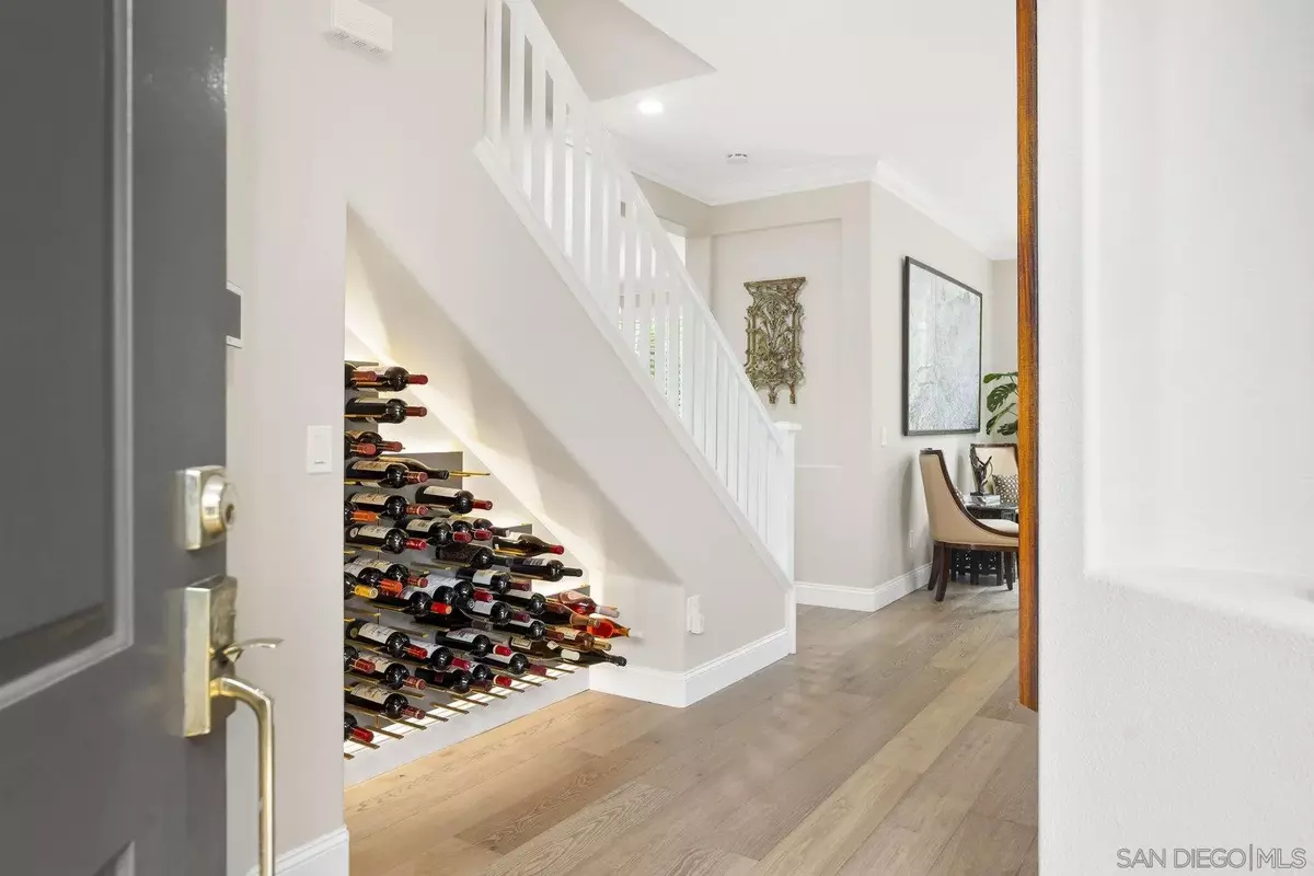 Carlsbad, CA 92011,6467 Alexandri Cir