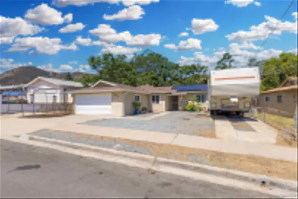Santee, CA 92071,8524 Big Rock Rd