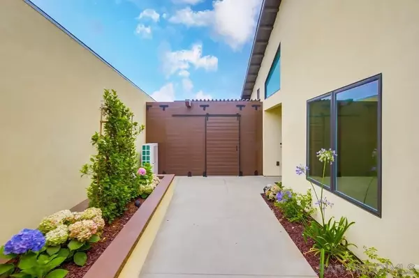 Del Mar, CA 92014,14066 Crest Way