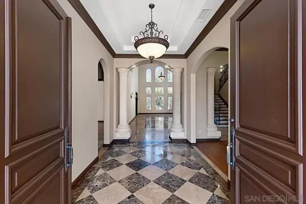 Bonita, CA 91902,3745 Vista Pointe