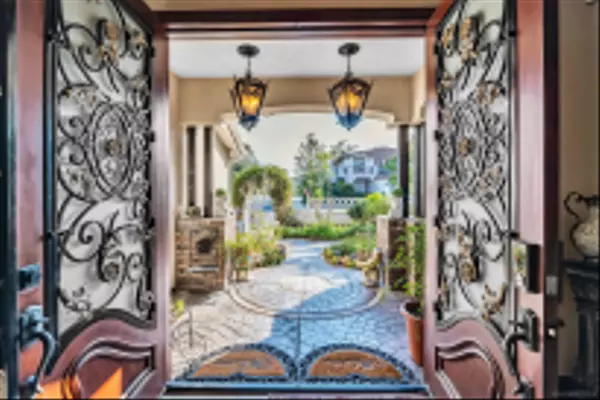 San Diego, CA 92130,5398 SHANNON RIDGE LN