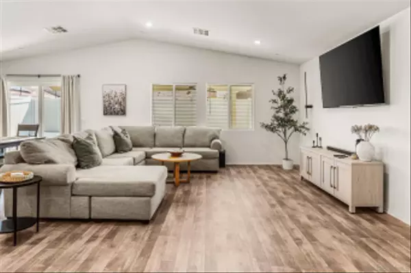 Hemet, CA 92543,1430 Monument St