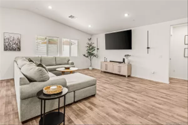 Hemet, CA 92543,1430 Monument St